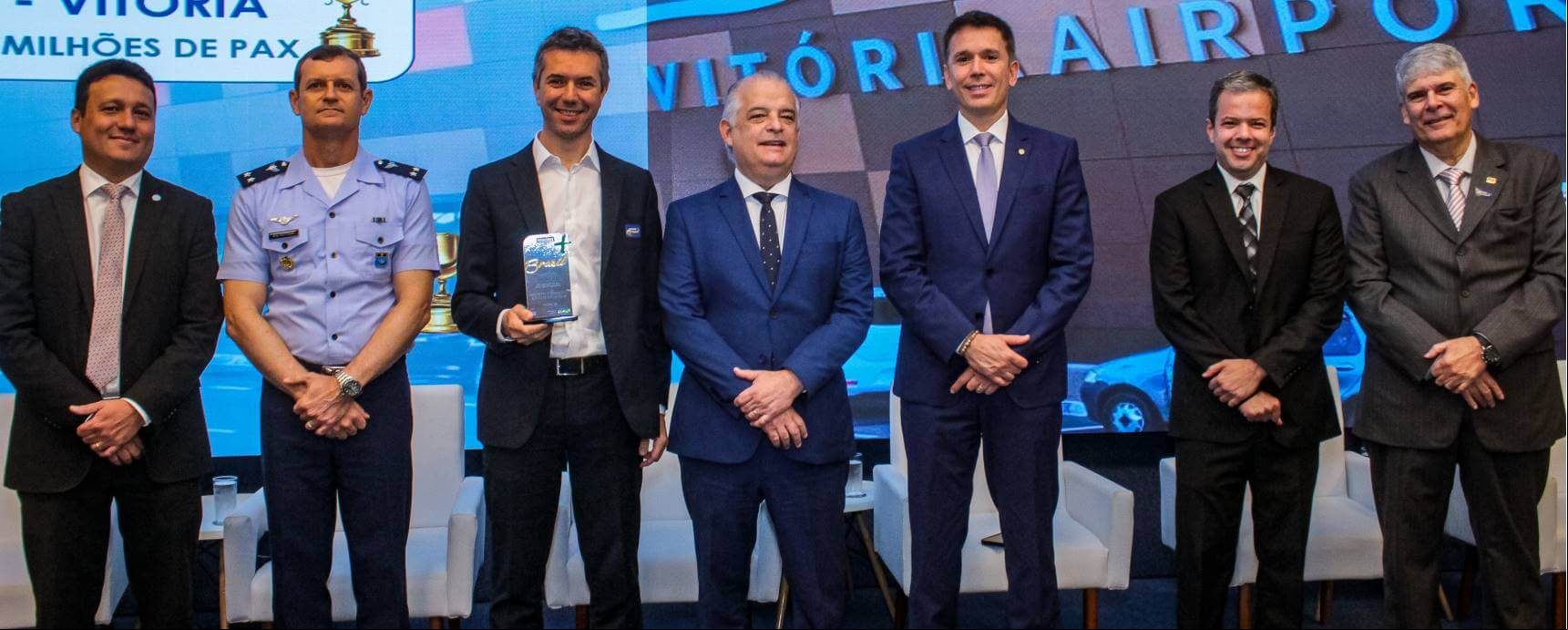 Aeroporto de Vitória é eleito o segundo melhor do país  