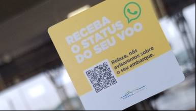 ageiros podem receber status de seu voo pelo WhatsApp